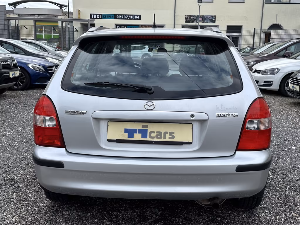 Mazda 323