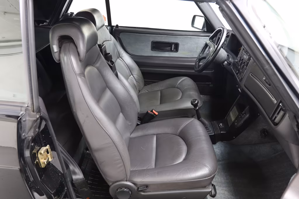 Saab 900