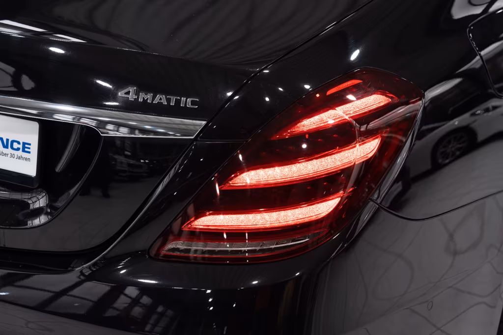 Mercedes-Benz S 560