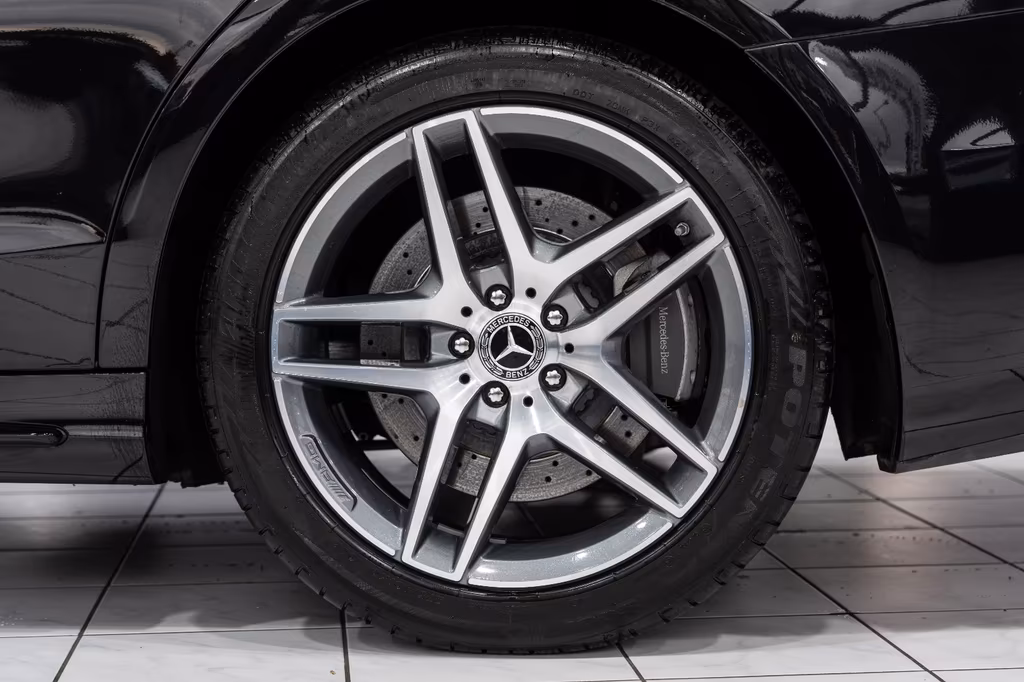 Mercedes-Benz S 560