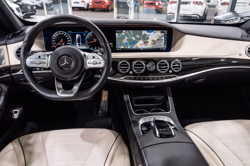 Mercedes-Benz S 560