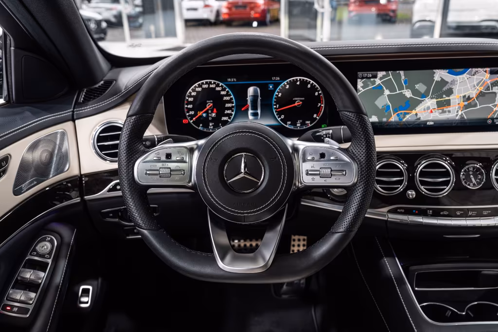 Mercedes-Benz S 560