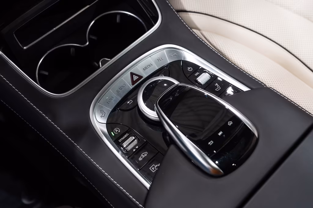 Mercedes-Benz S 560
