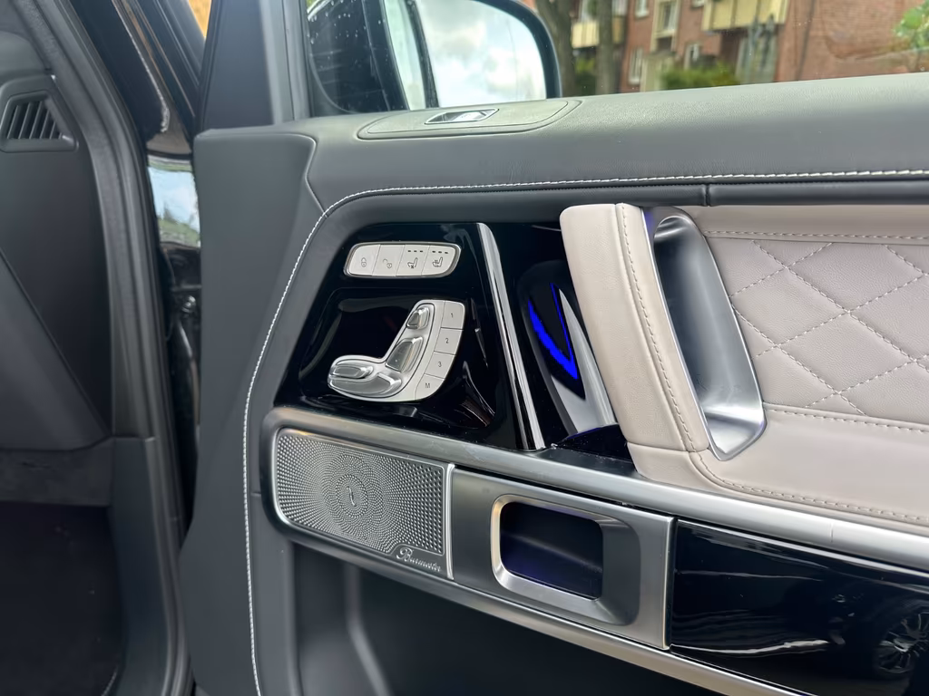 Mercedes-Benz G 400