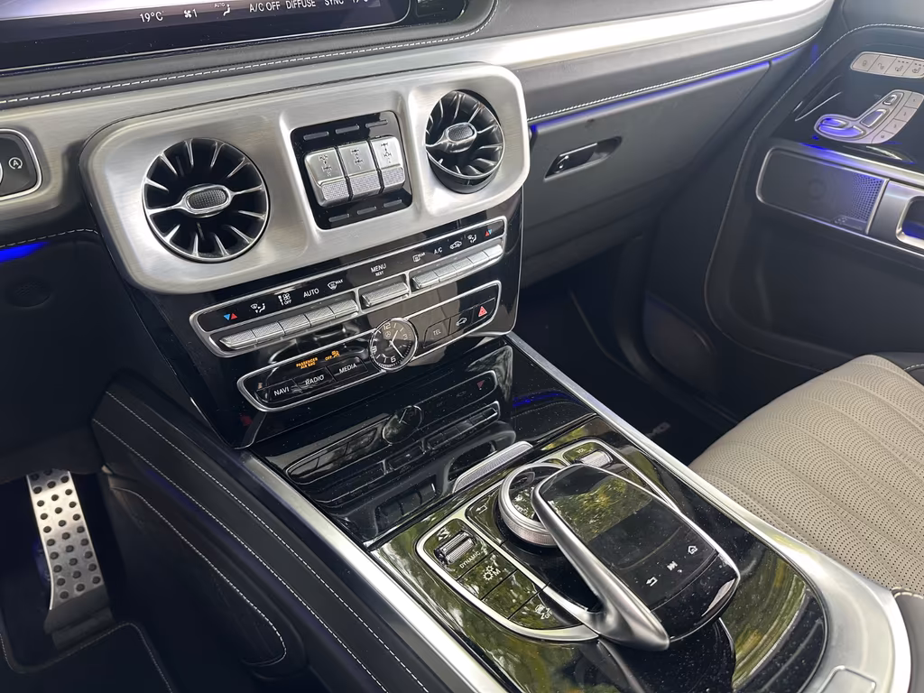 Mercedes-Benz G 400