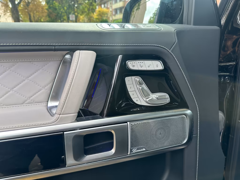 Mercedes-Benz G 400