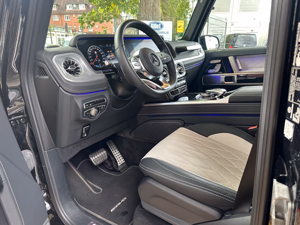 Mercedes-Benz G 400