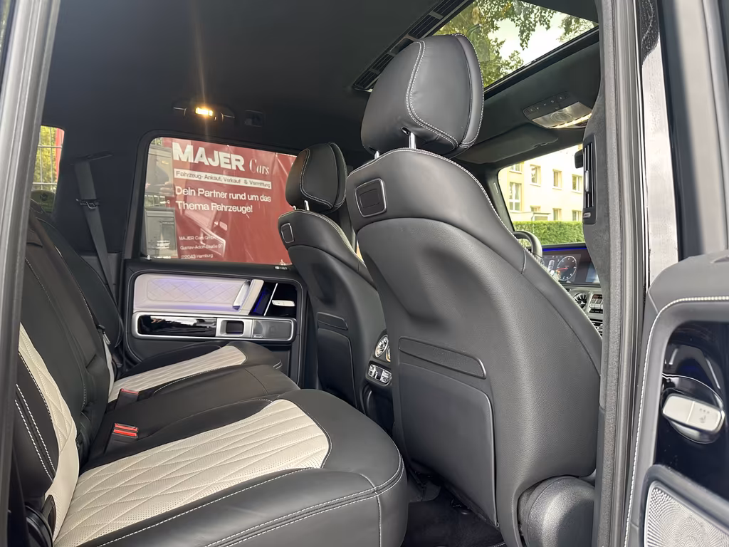 Mercedes-Benz G 400
