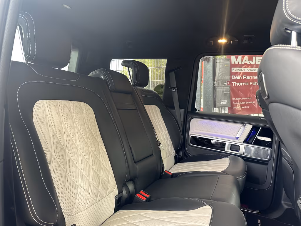 Mercedes-Benz G 400