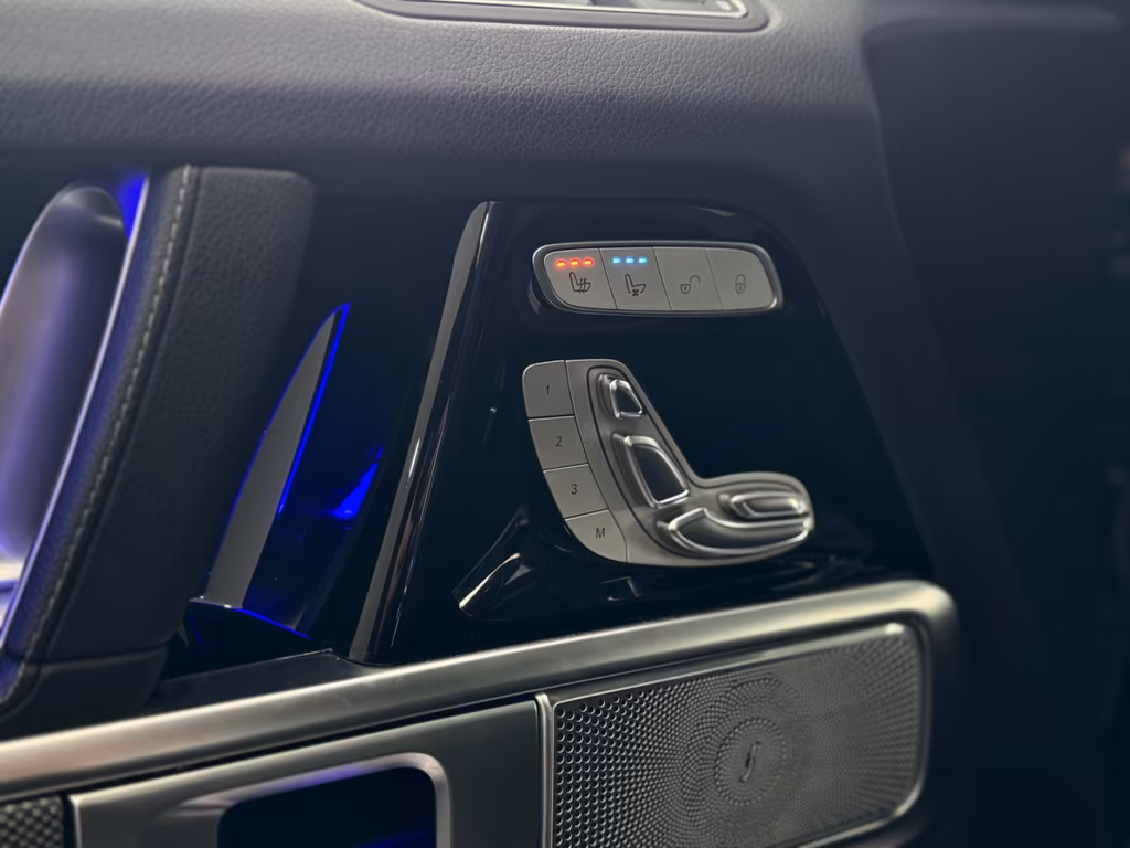 Mercedes-Benz G 400