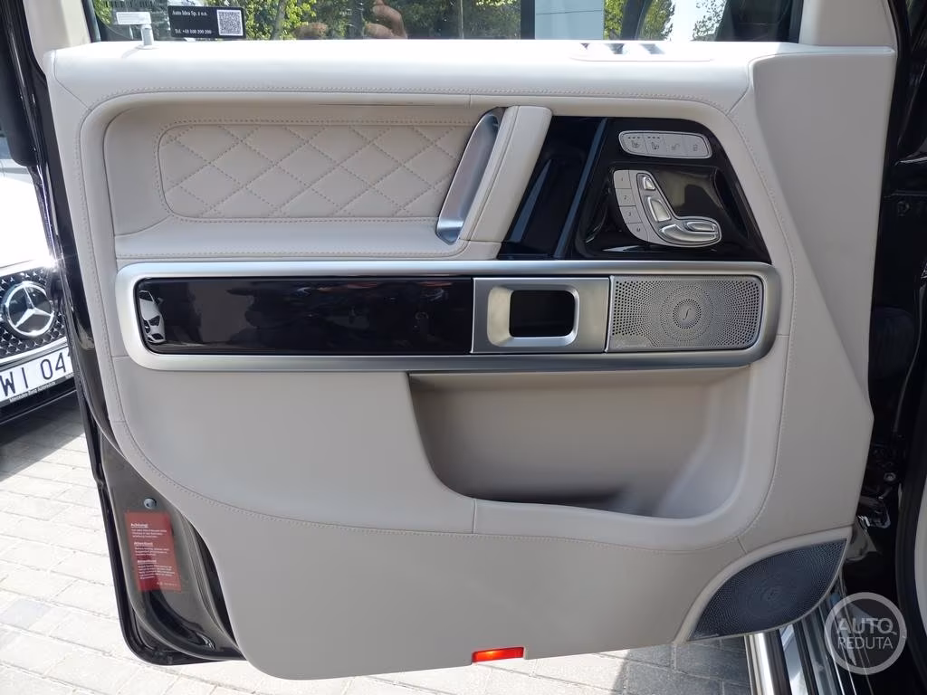 Mercedes-Benz G 400