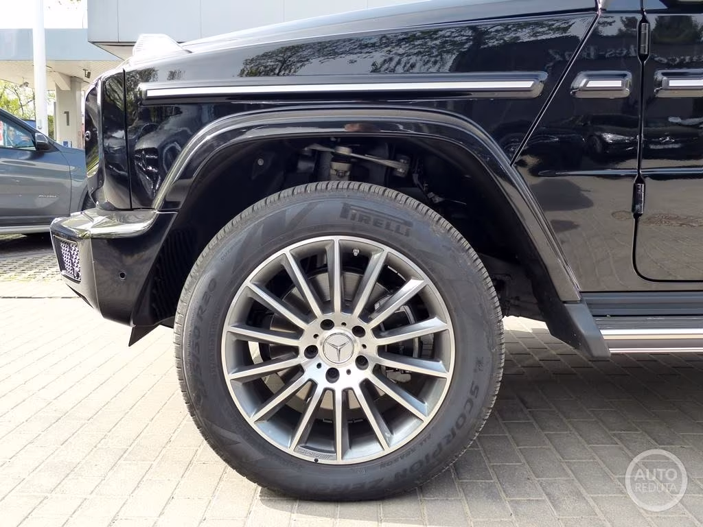 Mercedes-Benz G 400