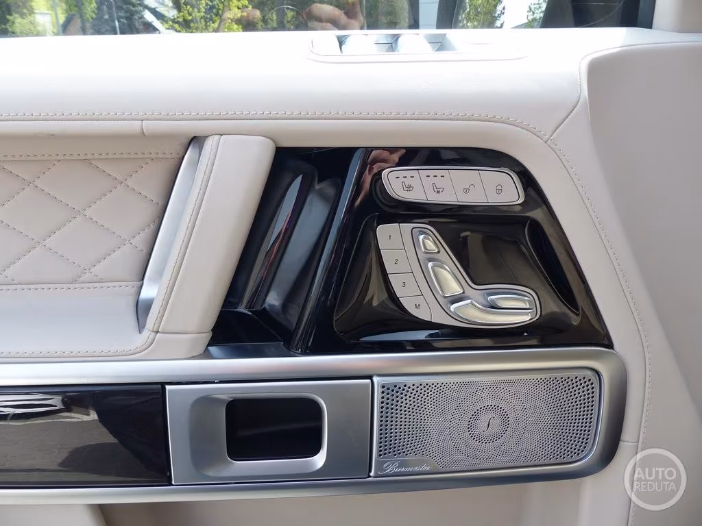 Mercedes-Benz G 400