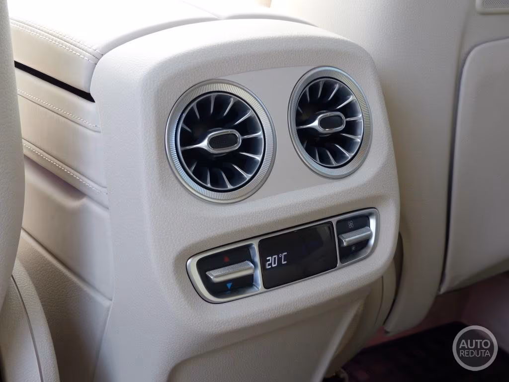 Mercedes-Benz G 400