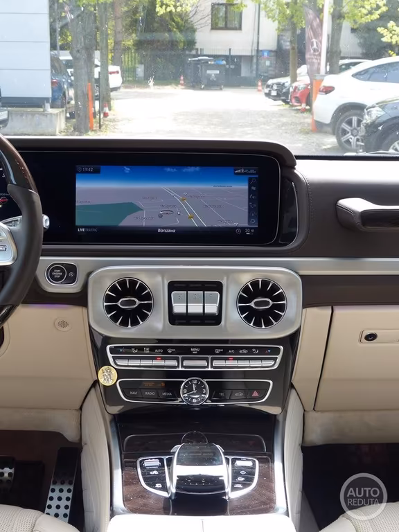 Mercedes-Benz G 400