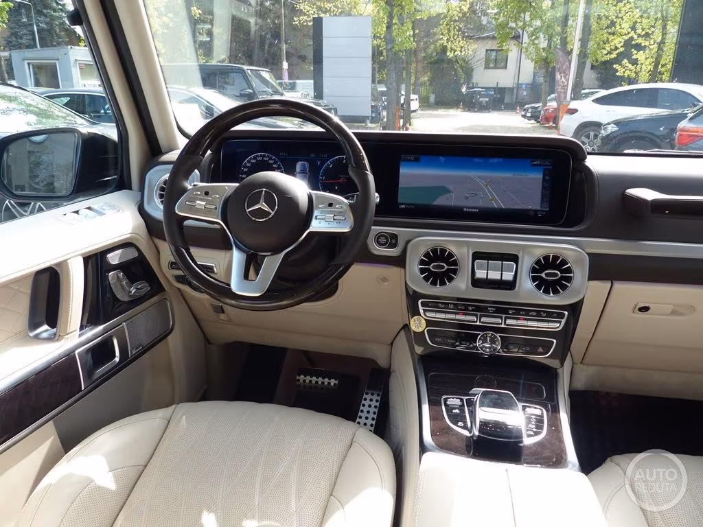 Mercedes-Benz G 400