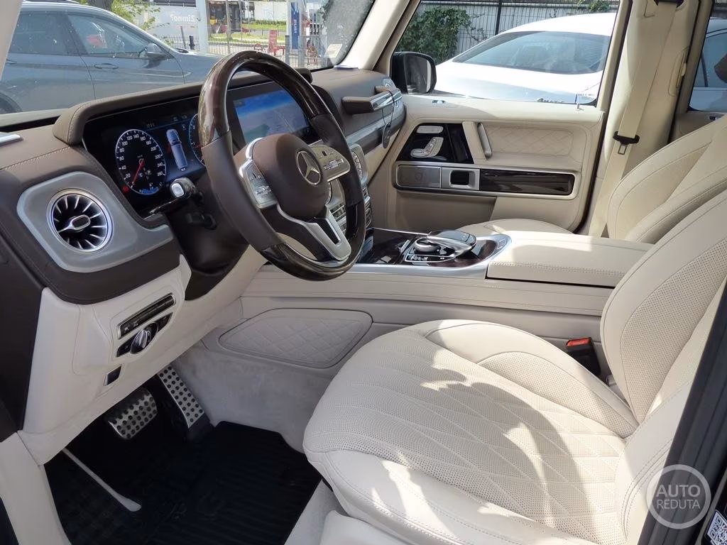 Mercedes-Benz G 400