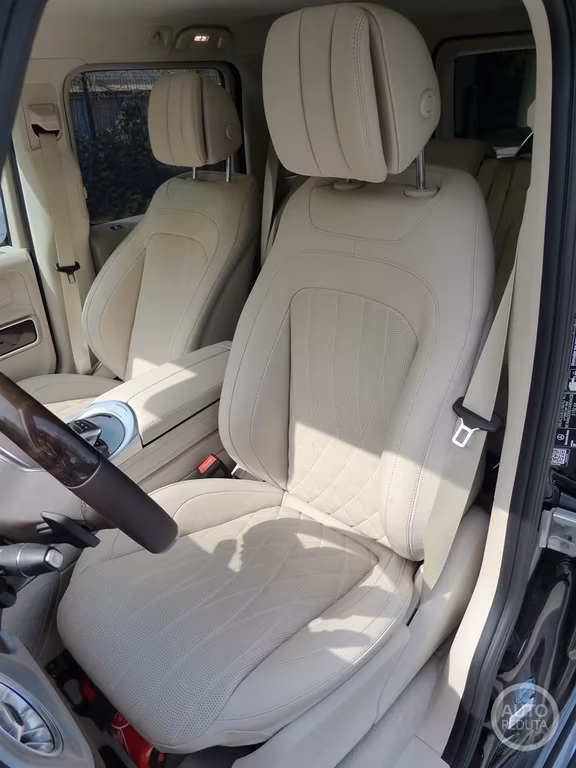Mercedes-Benz G 400