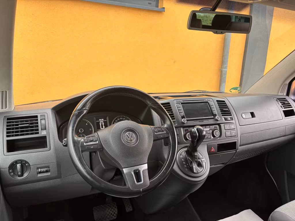 Volkswagen T5 Caravelle