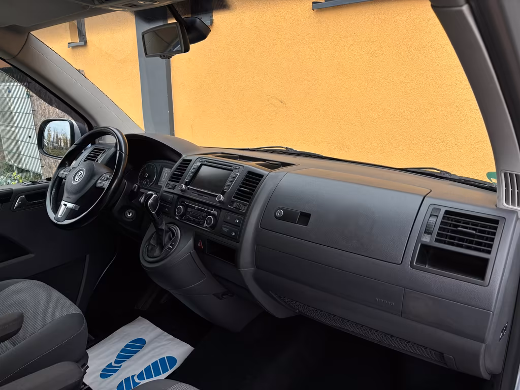 Volkswagen T5 Caravelle