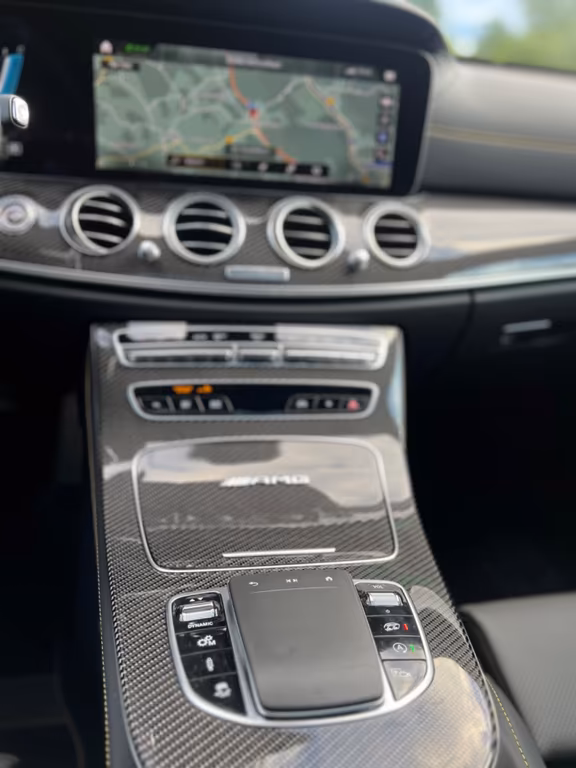 Mercedes-Benz E 63 AMG