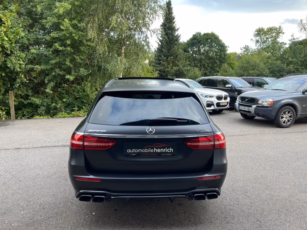 Mercedes-Benz E 63 AMG