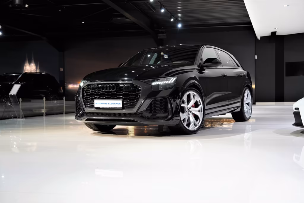 Audi RSQ8