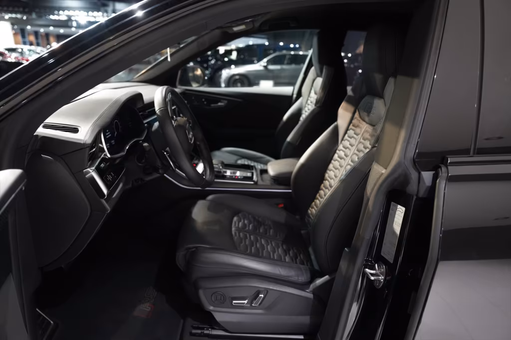 Audi RSQ8