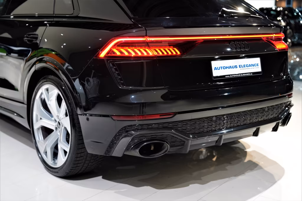 Audi RSQ8