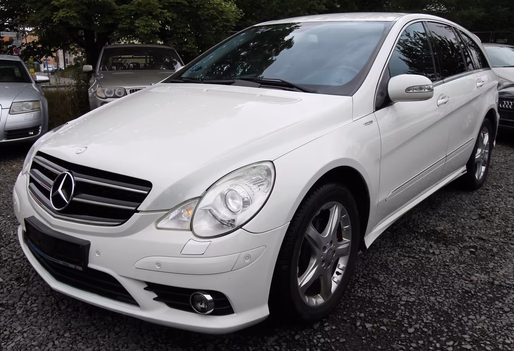 Mercedes-Benz R 320