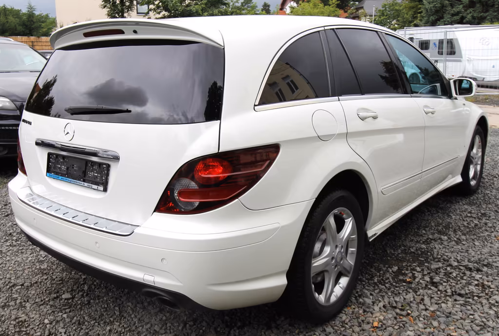 Mercedes-Benz R 320