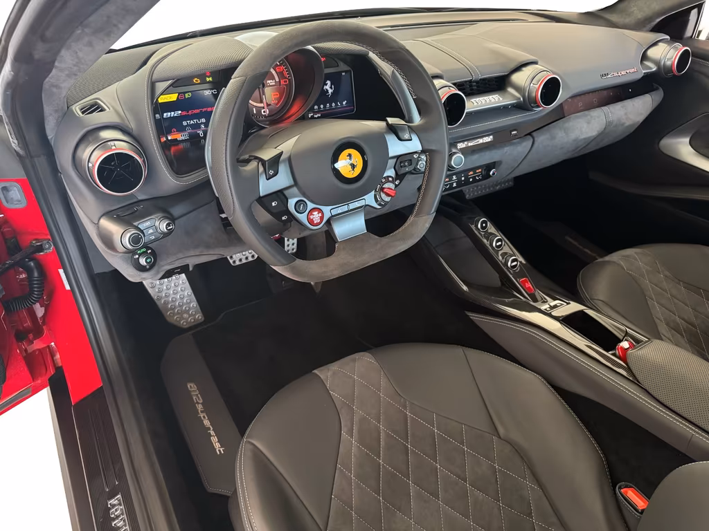 Ferrari 812