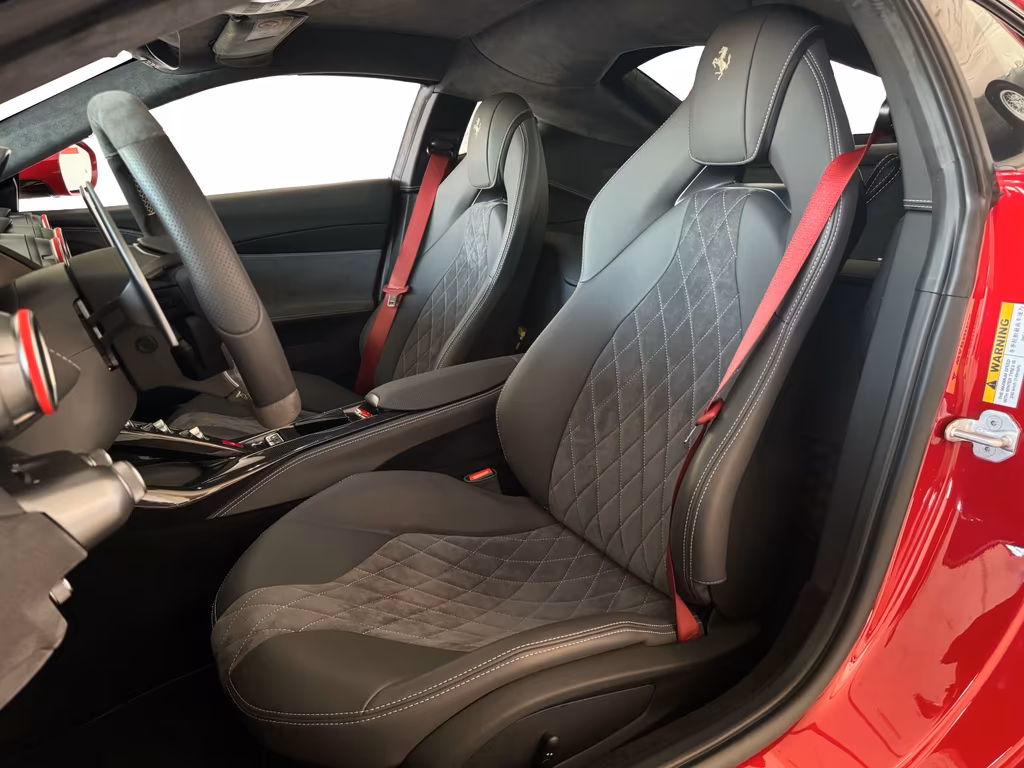 Ferrari 812