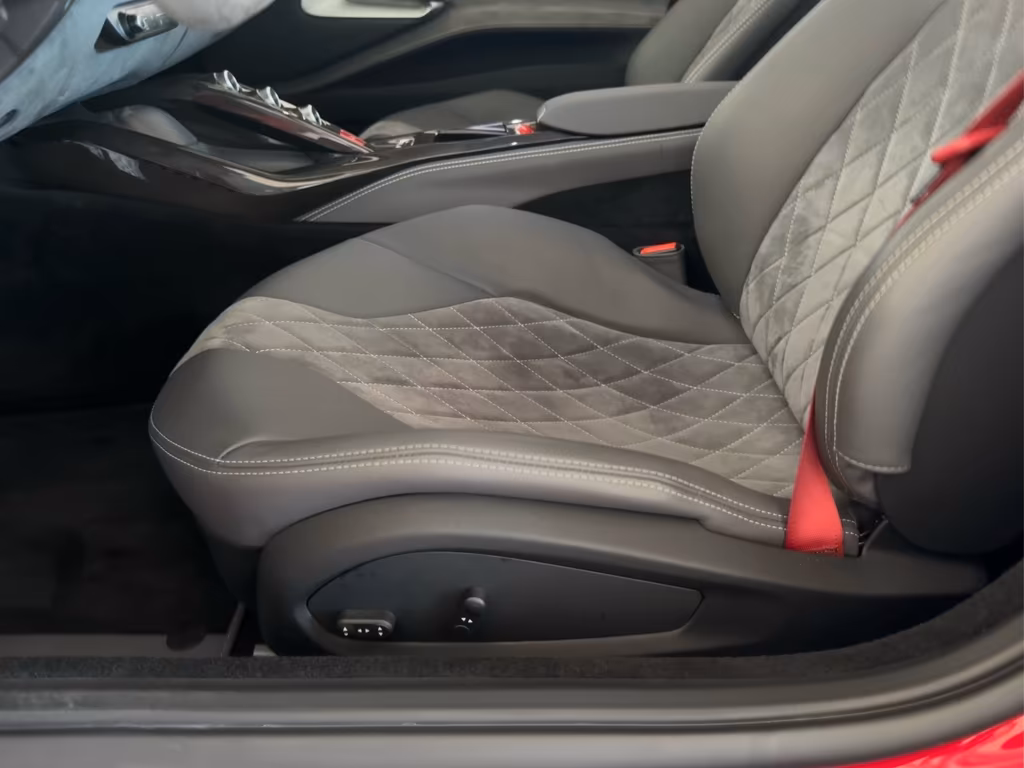 Ferrari 812