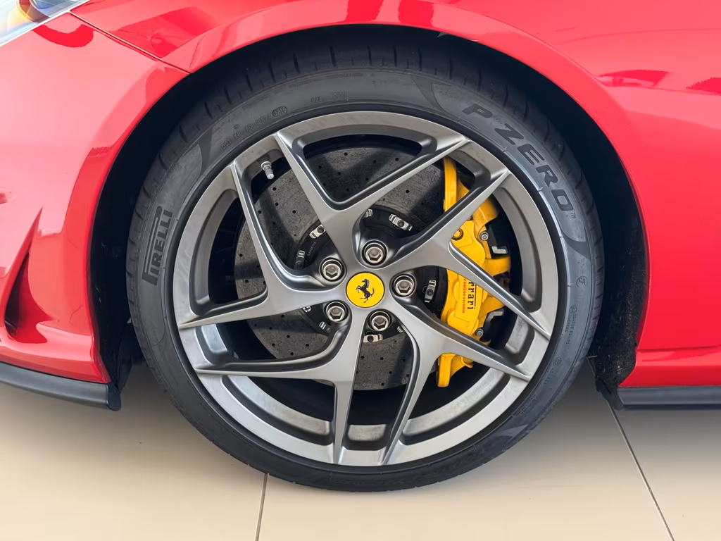 Ferrari 812