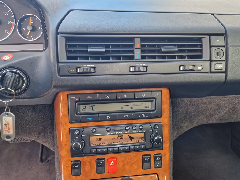 Mercedes-Benz SL 320