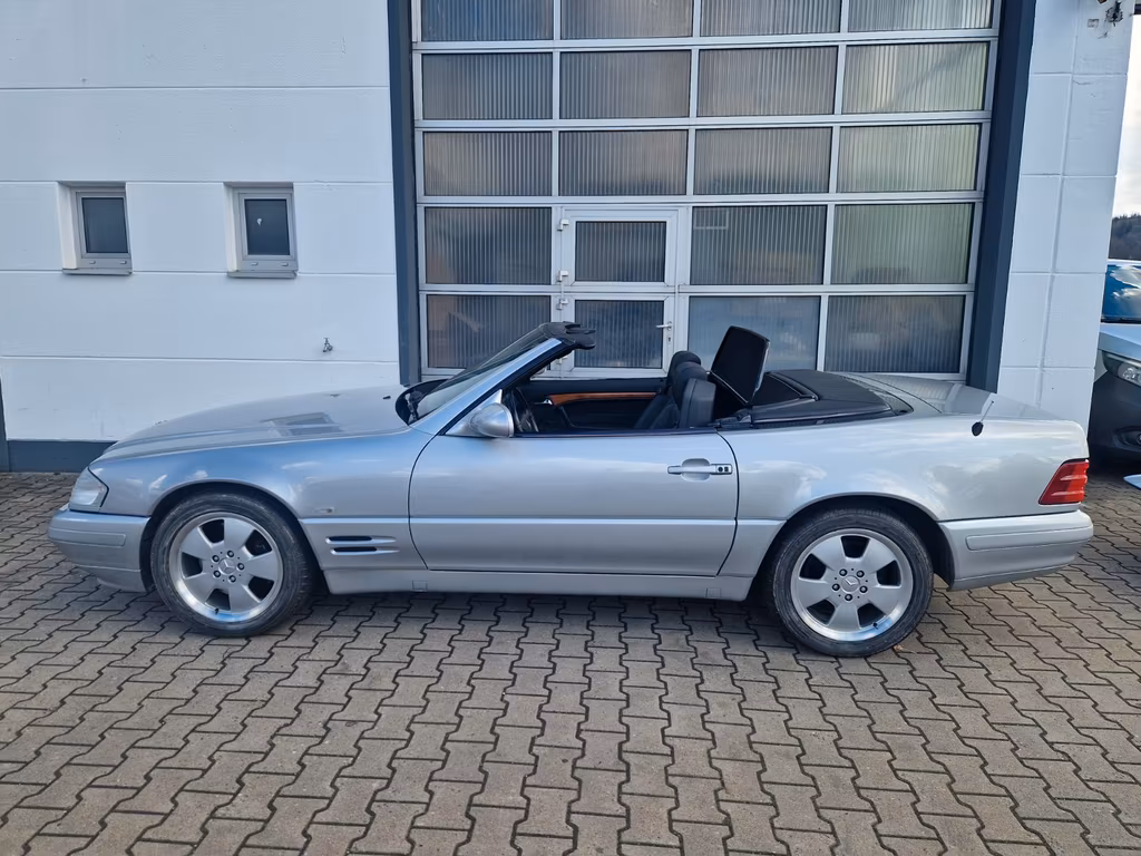Mercedes-Benz SL 320