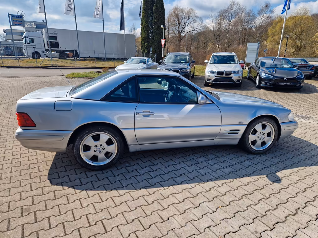 Mercedes-Benz SL 320