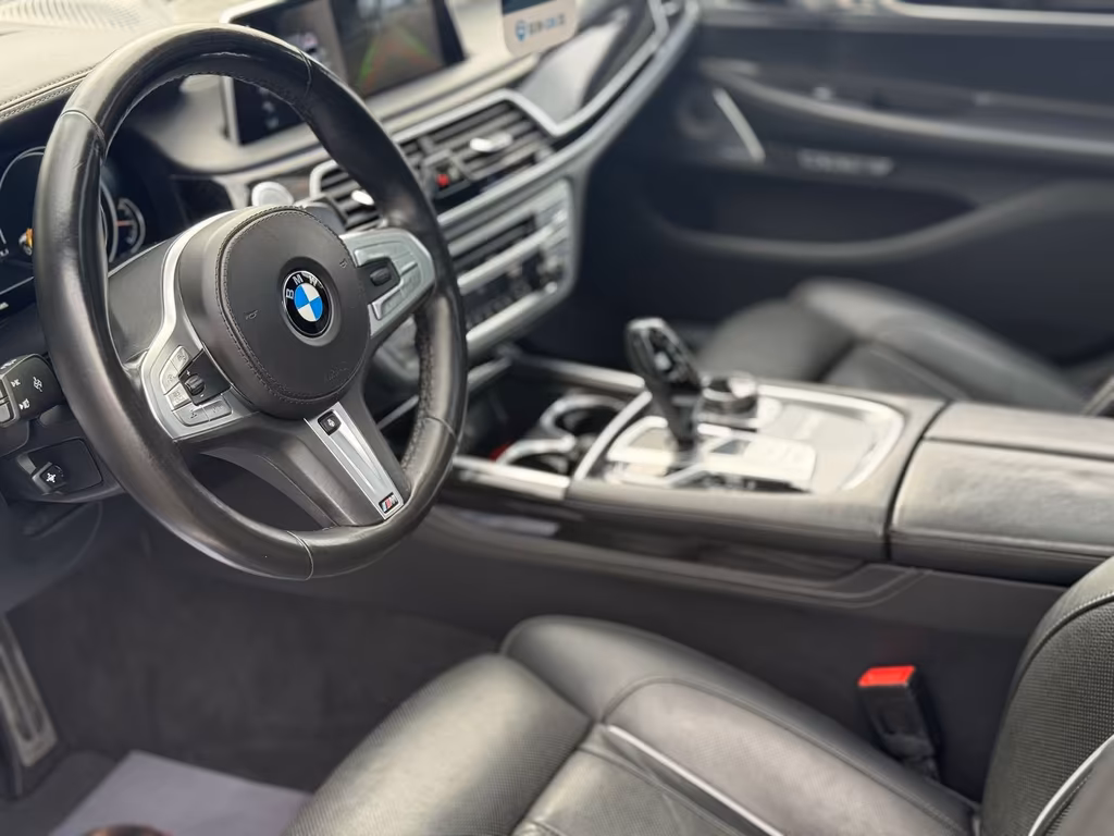 BMW 760