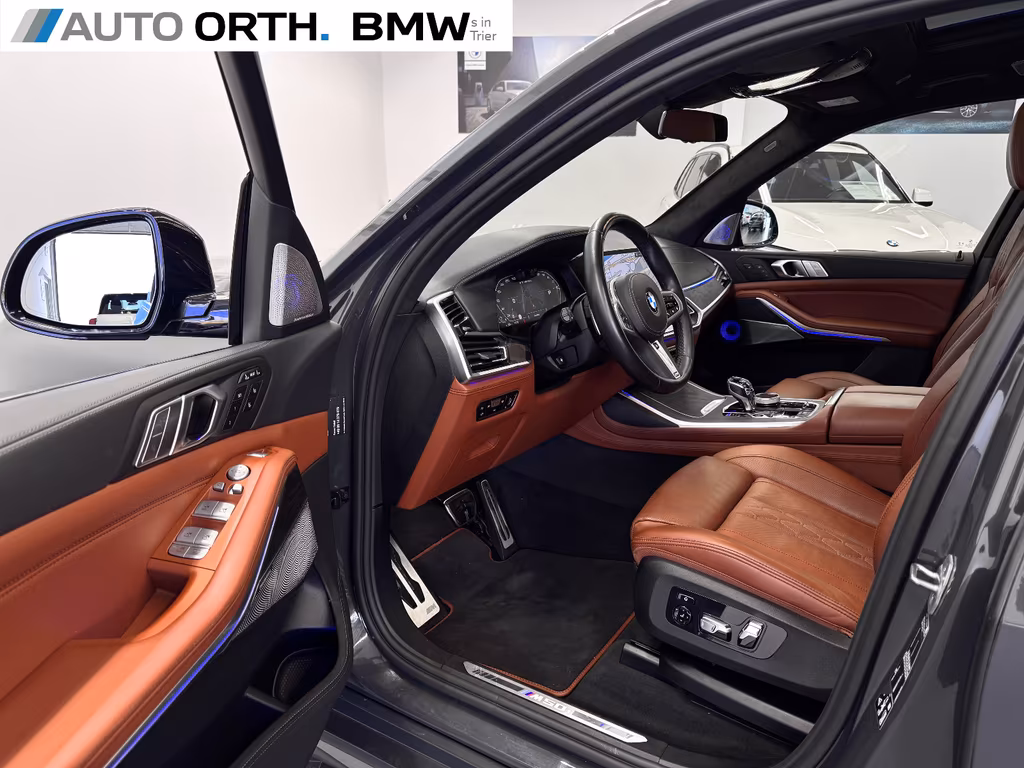 BMW X7 M50