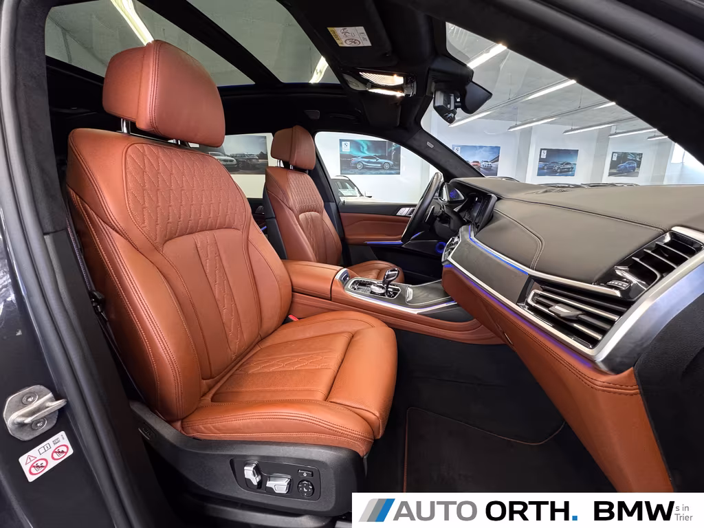 BMW X7 M50