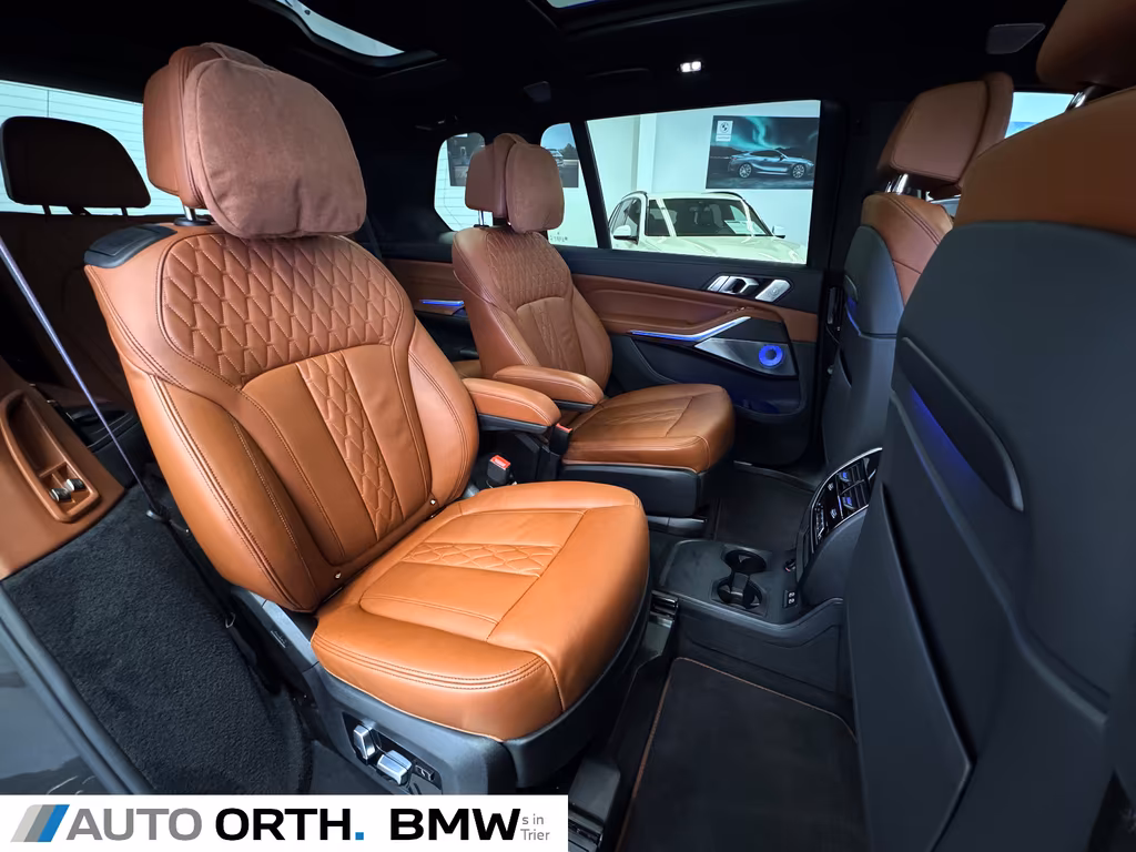BMW X7 M50