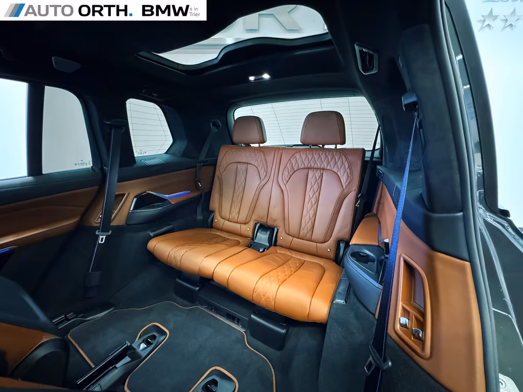 BMW X7 M50