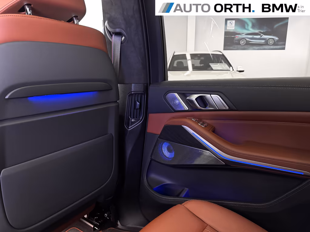 BMW X7 M50