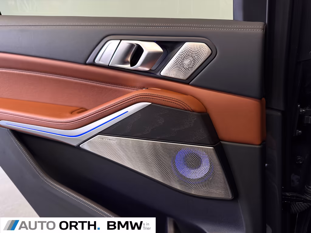 BMW X7 M50