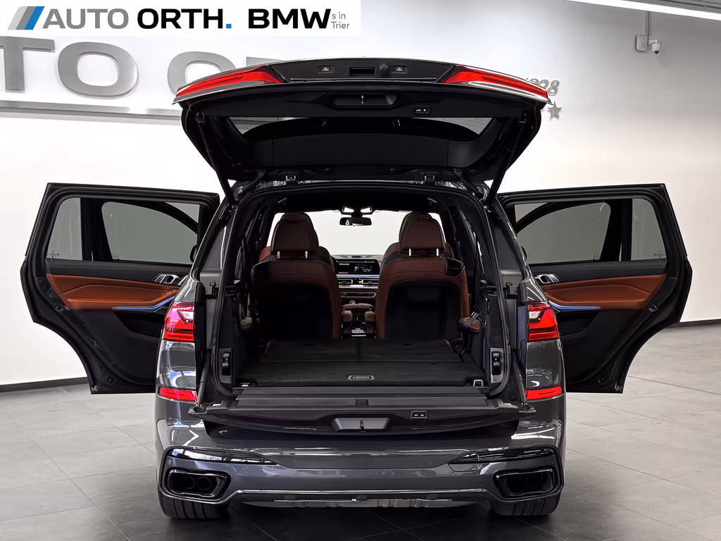 BMW X7 M50