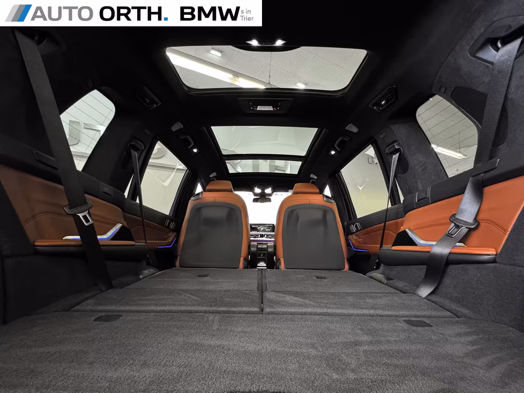 BMW X7 M50