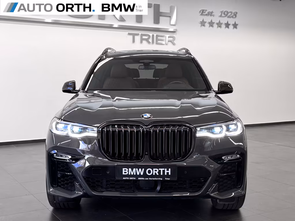 BMW X7 M50