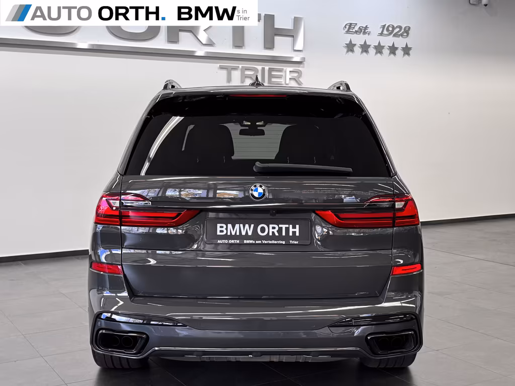BMW X7 M50