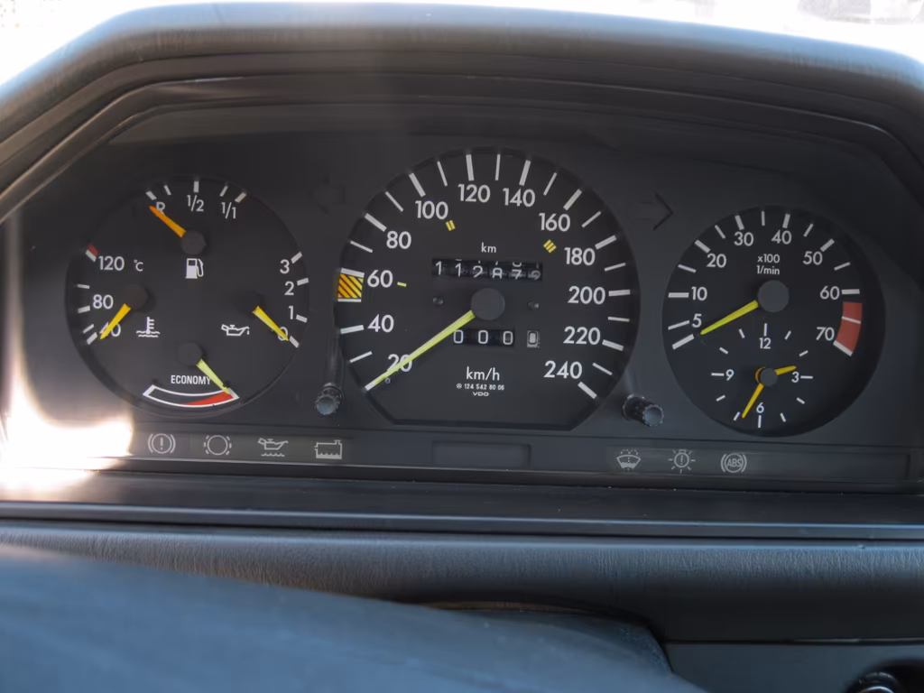Mercedes-Benz 260
